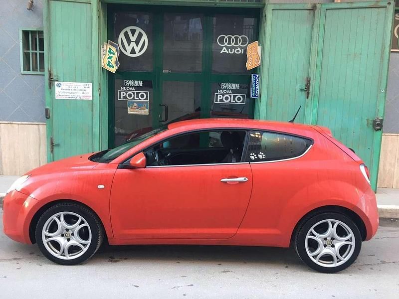 Rosso Usata 2008 Alfa Romeo MiTo Distinctive Due volumi | 2499 € (Ottimo prezzo) - Immagine 1/4