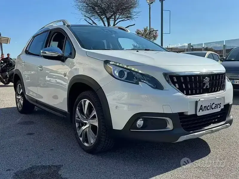 Usata Peugeot 2008 Crossway 120 CV (88 kW) 2016 Bianco SUV