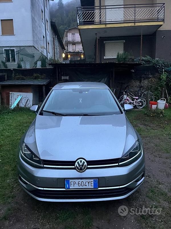 Usata VW Golf VII 110 CV (80 kW) 2018 Grigio Berlina