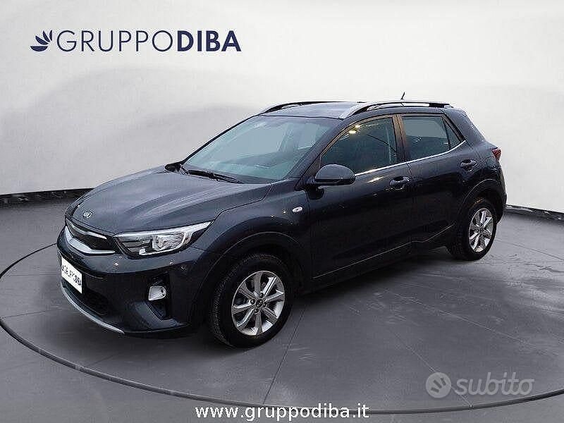 Usata Kia Stonic 110 CV (80 kW) 2018 Grigio SUV