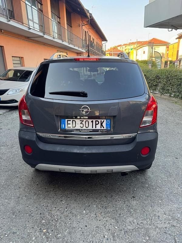 Usata Opel Antara Cosmo 163 CV (119 kW) 2011 Grigio SUV