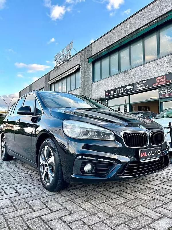 Usata BMW 216 Luxury Line 116 CV (85 kW) 2016 Nero Station wagon