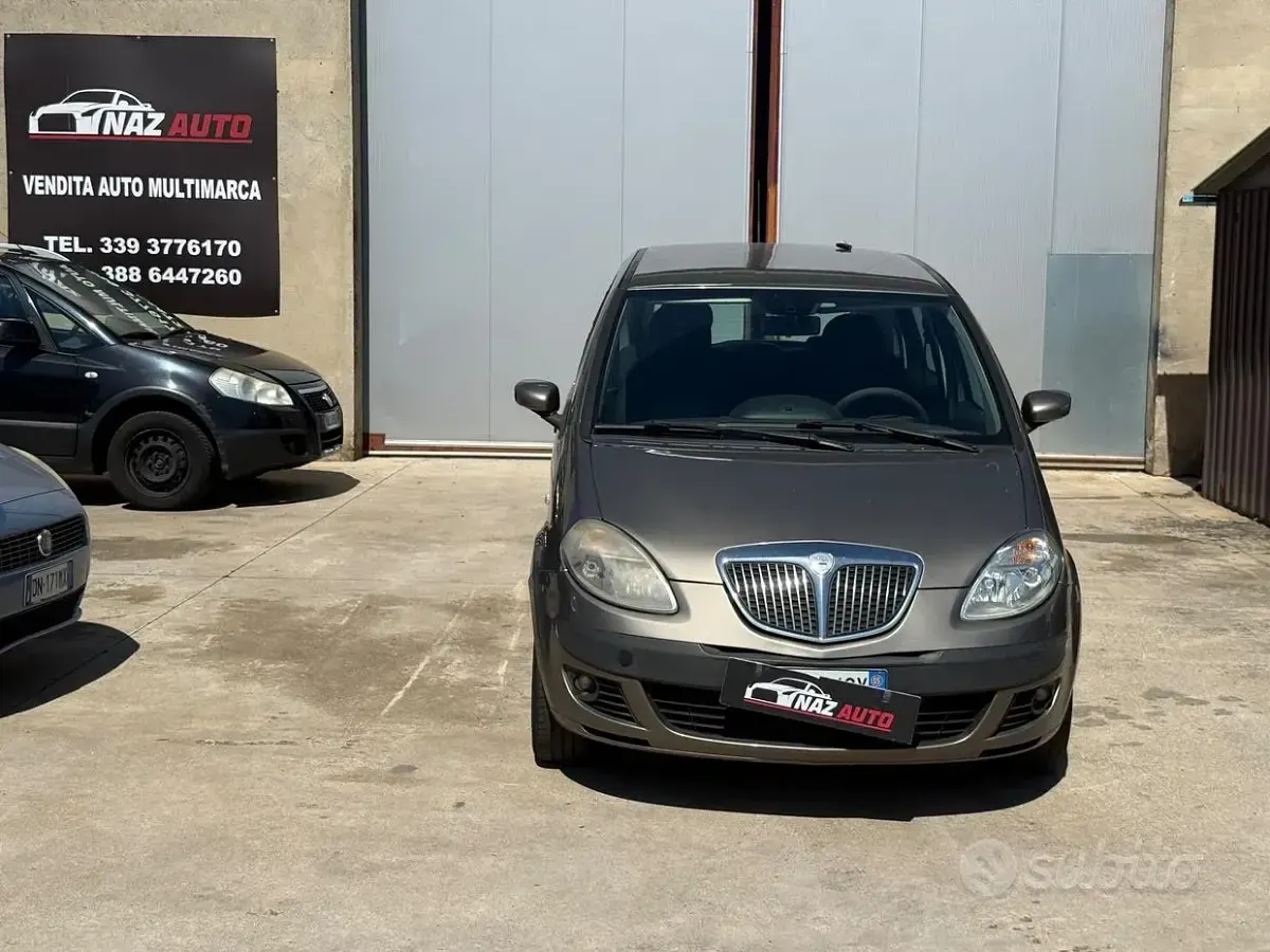 Usata Lancia Musa 69 CV (50 kW) 2005 Monovolume