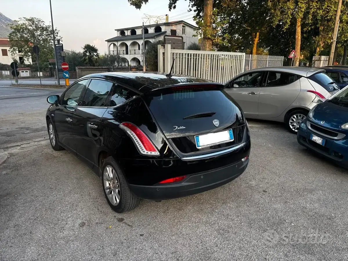 Usata Lancia Delta 120 CV (88 kW) 2009 Nero Utilitaria