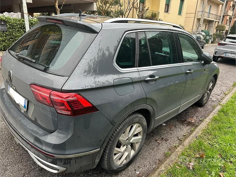 Usata VW Tiguan Elegance 150 CV (110 kW) 2020 Grigio SUV
