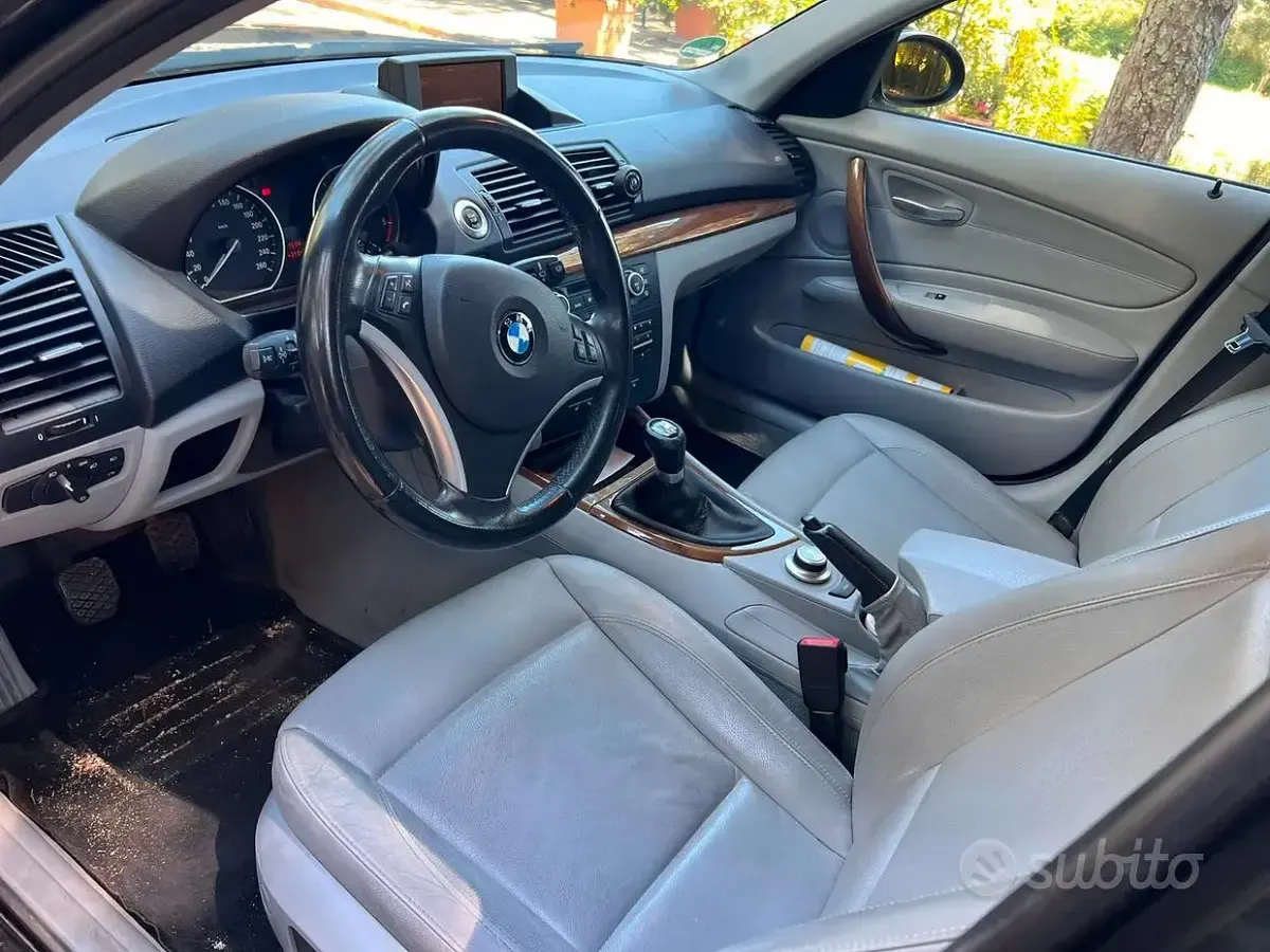 Usata BMW 120 M Sport 177 CV (130 kW) 2009 Nero Utilitaria