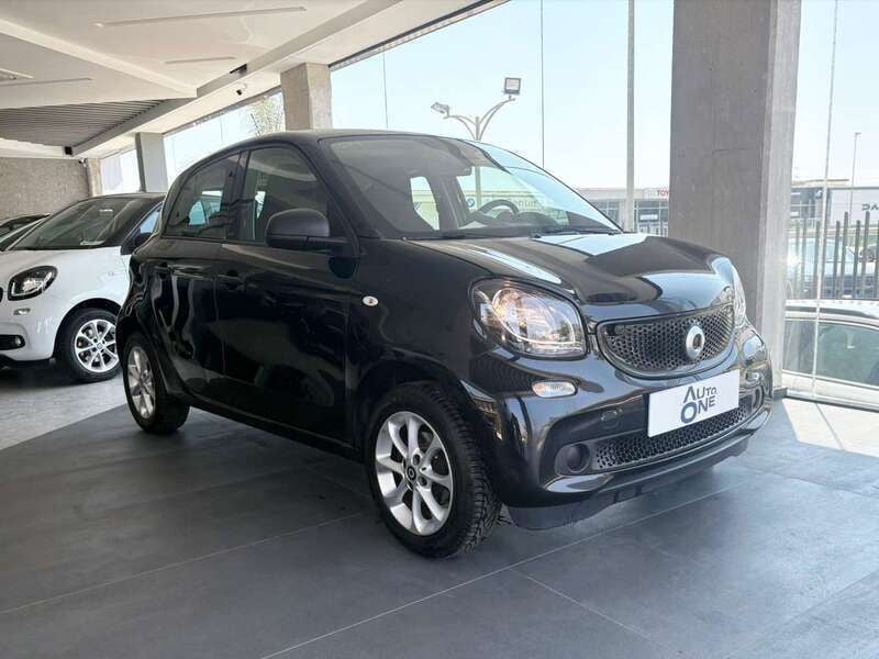 Nero Usata 2019 Smart ForFour Passion Due volumi | 11.390 € (Ottimo prezzo) - Immagine 1/1