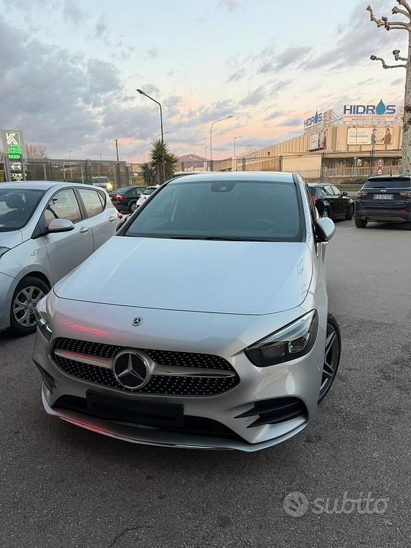Usata Mercedes B180 AMG Line Premium Plus 2023 Monovolume
