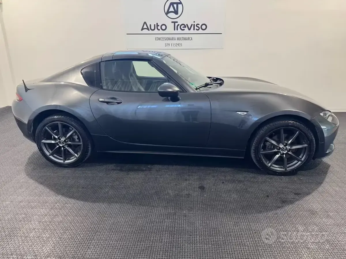 Usata Mazda MX5 Inclusive 160 CV (117 kW) 2017 Grigio Cabrio