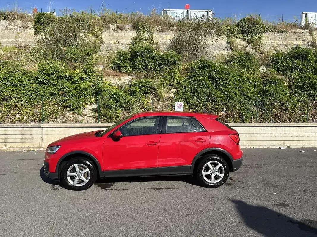 Usata Audi Q2 Ambiente 150 CV (110 kW) 2023 Rosso SUV