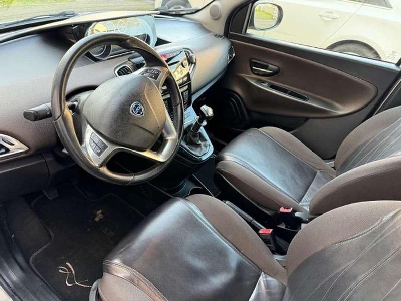 Usata Lancia Ypsilon Platinum 69 CV (50 kW) 2012 Utilitaria