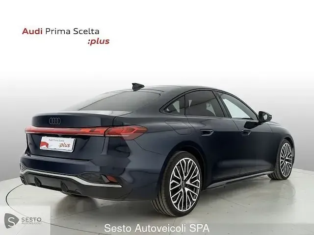 Nuova Audi A5 Sportback Edition .1 204 CV (150 kW) 2025 Blu firmamento metallizzato Utilitaria