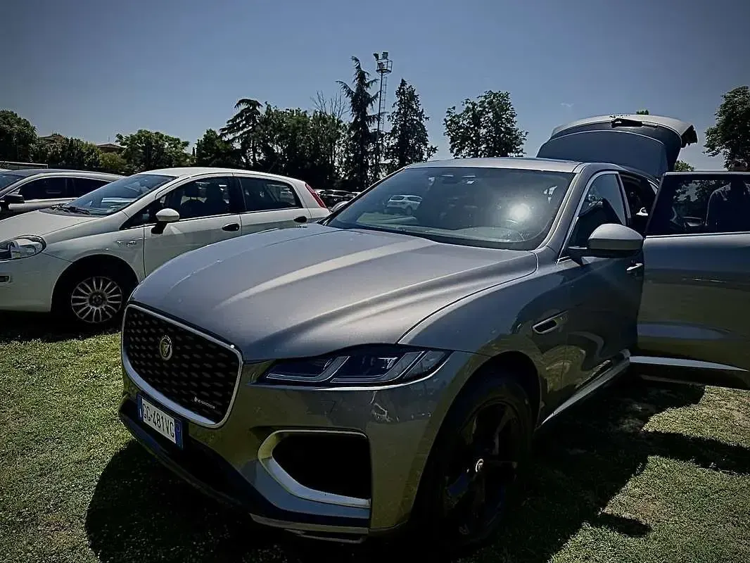 Usata Jaguar F-Pace R-Dynamic 204 CV (150 kW) 2022 SUV