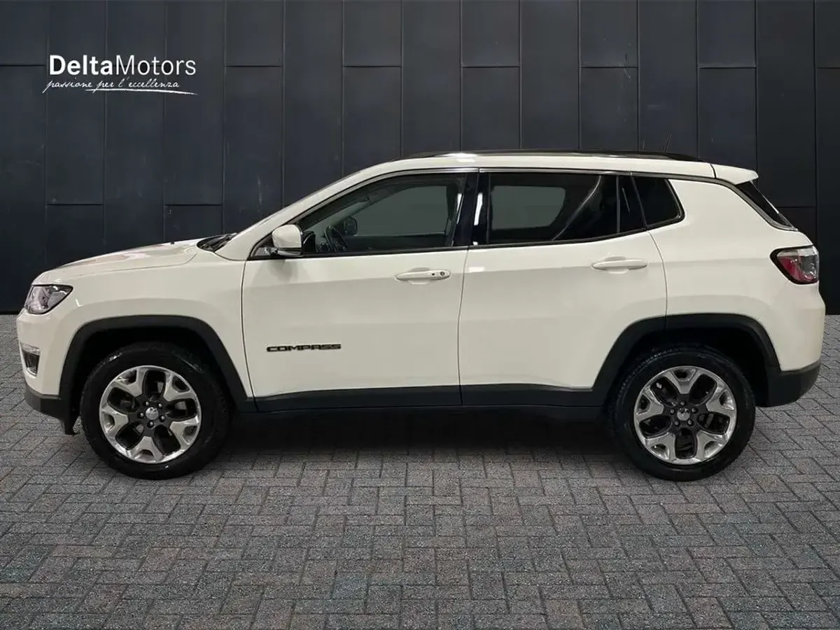 Usata Jeep Compass Limited 140 CV (102 kW) 2018 Bianco polare SUV