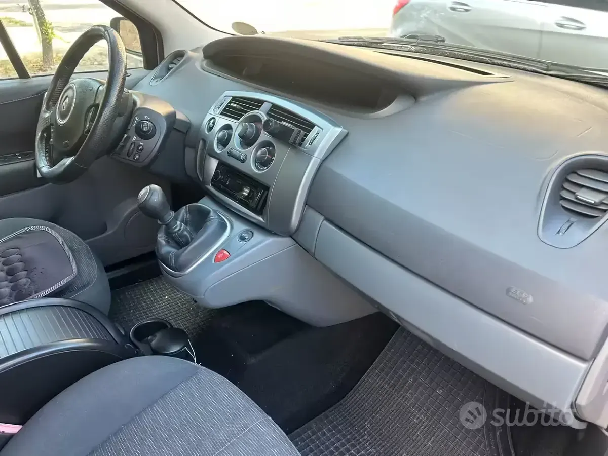 Usata Renault Mégane 106 CV (77 kW) 2009 Monovolume