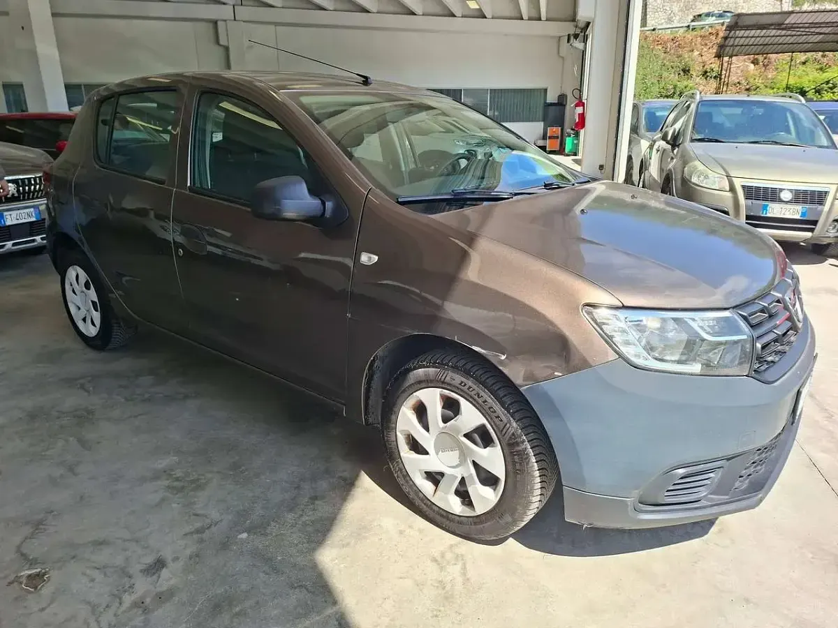 Usata Dacia Sandero 73 CV (53 kW) 2019 Marrone Berlina