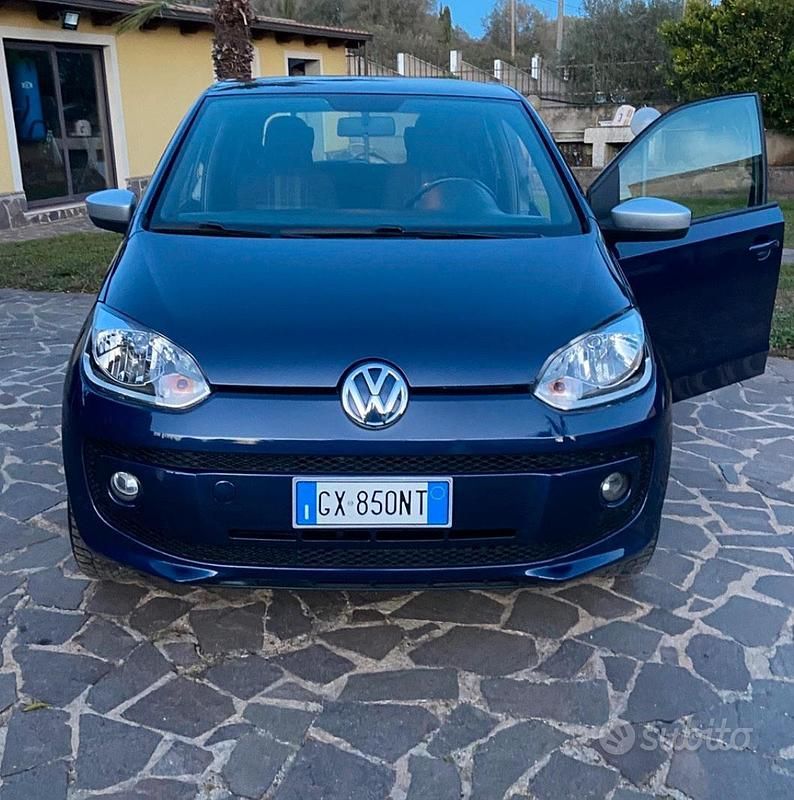 Usata VW up! CLUB 2015 Blu Utilitaria