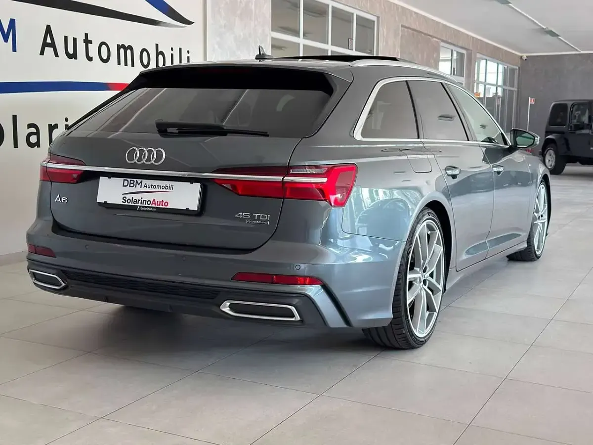 Usata Audi A6 S-line plus 231 CV (169 kW) 2019 Grigio Station wagon