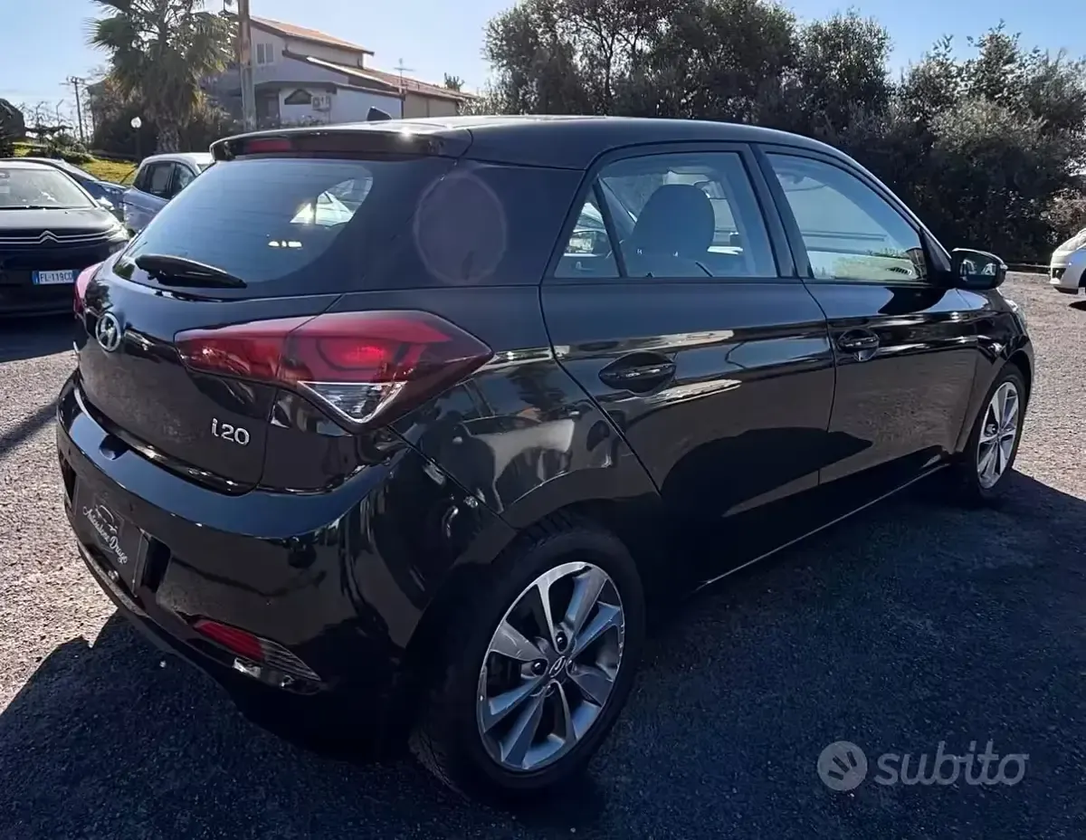 Usata Hyundai i20 Style 90 CV (66 kW) 2015 Nero Berlina