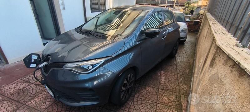 Usata Renault Zoe Zen 100 kW (136 CV) 2021 Grigio Utilitaria
