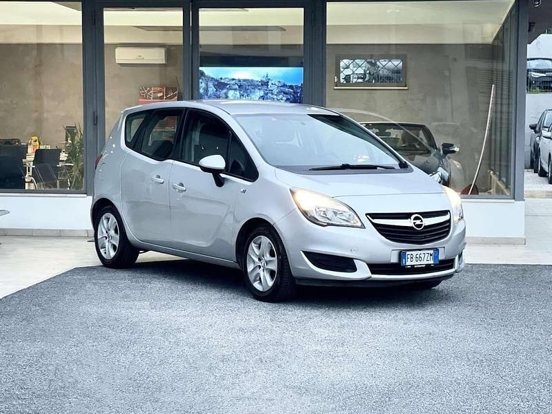 Argento Usata 2016 Opel Meriva Monovolume | 8800 € (Cara) - Immagine 1/4