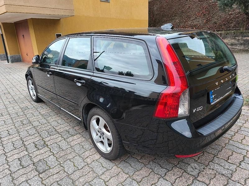 Usata Volvo V50 109 CV (80 kW) 2010 Nero Station wagon