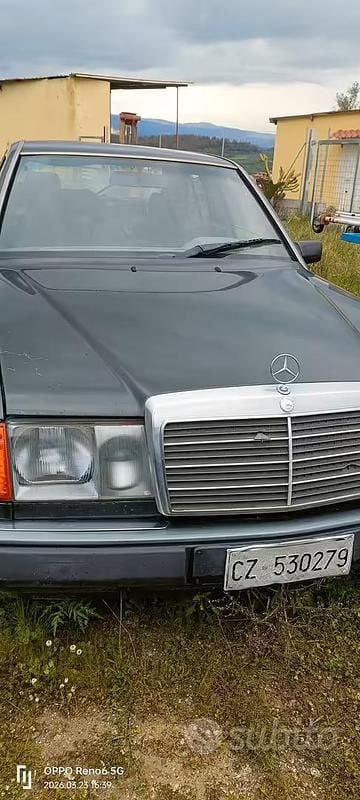 Usata Mercedes 250 1992 Nero Berlina
