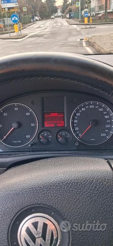 Usata VW Touran 105 CV (77 kW) 2009 Grigio Monovolume