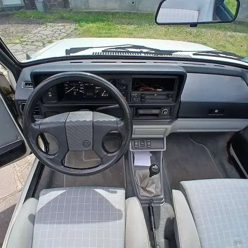 Usata VW Golf Cabriolet 75 CV (55 kW) 1990 Bianco Cabrio