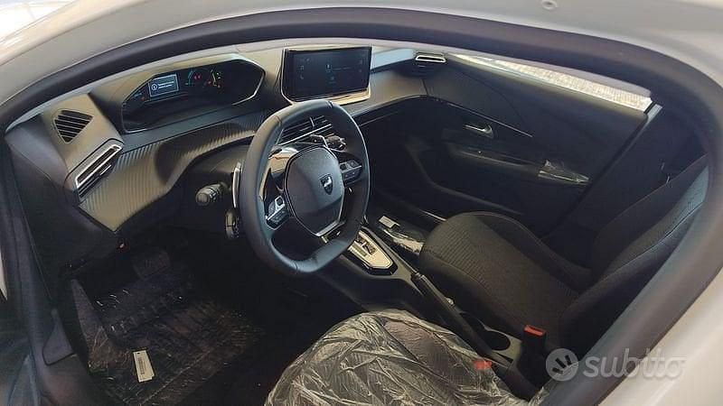 Nuova Peugeot 208 Style 2025 Bianco Utilitaria
