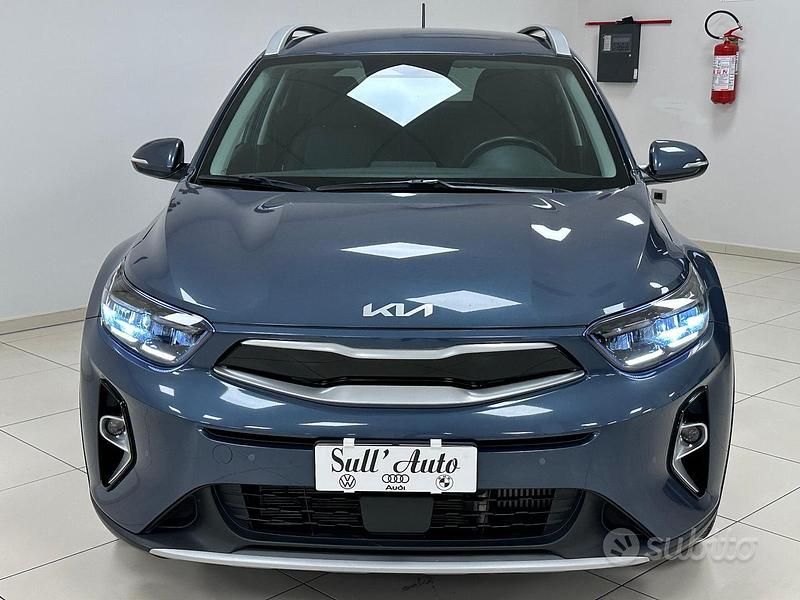 Usata Kia Stonic Style 120 CV (88 kW) 2023 Blu SUV