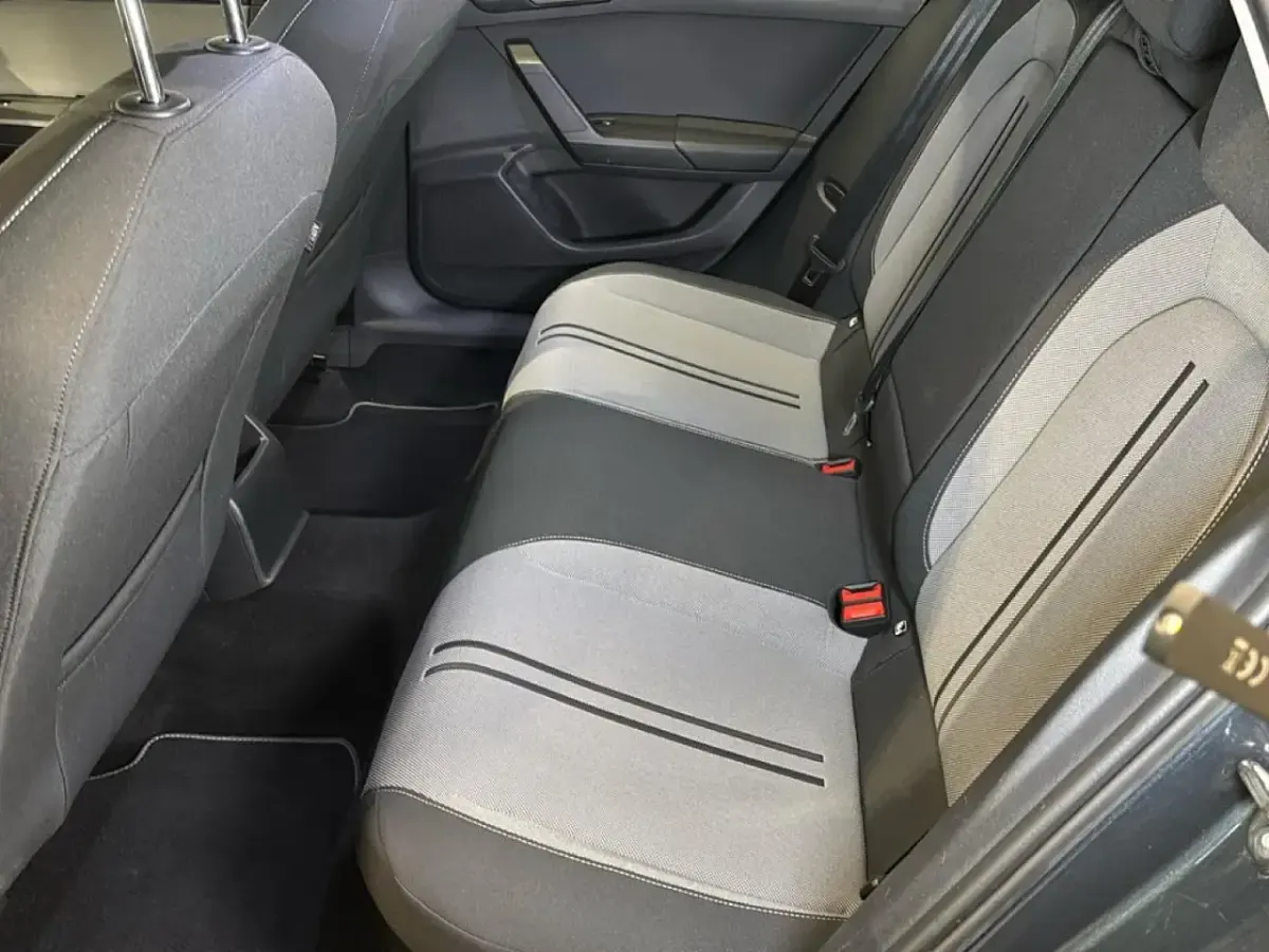 Usata Seat Leon Style 110 CV (80 kW) 2022 Grigio Berlina