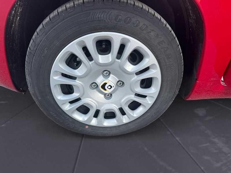 Nuova Fiat Panda 70 CV (51 kW) 2025 Rosso Utilitaria