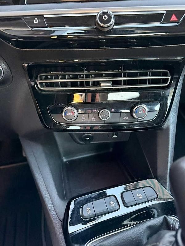 Usata Opel Mokka Elegance 101 CV (74 kW) 2022 Rosso SUV