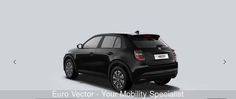 Nuova Fiat 600 110 CV (80 kW) 2025 Nero SUV