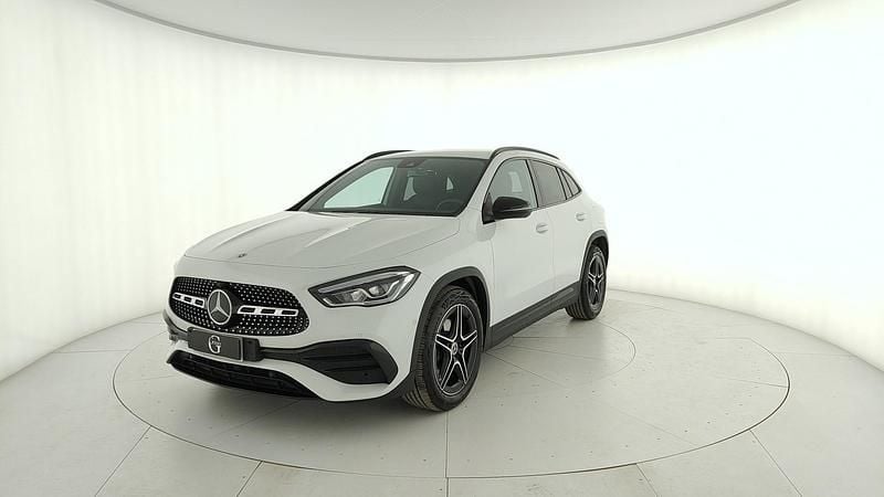 Usata Mercedes GLA200 Premium 150 CV (110 kW) 2023 Bianco SUV
