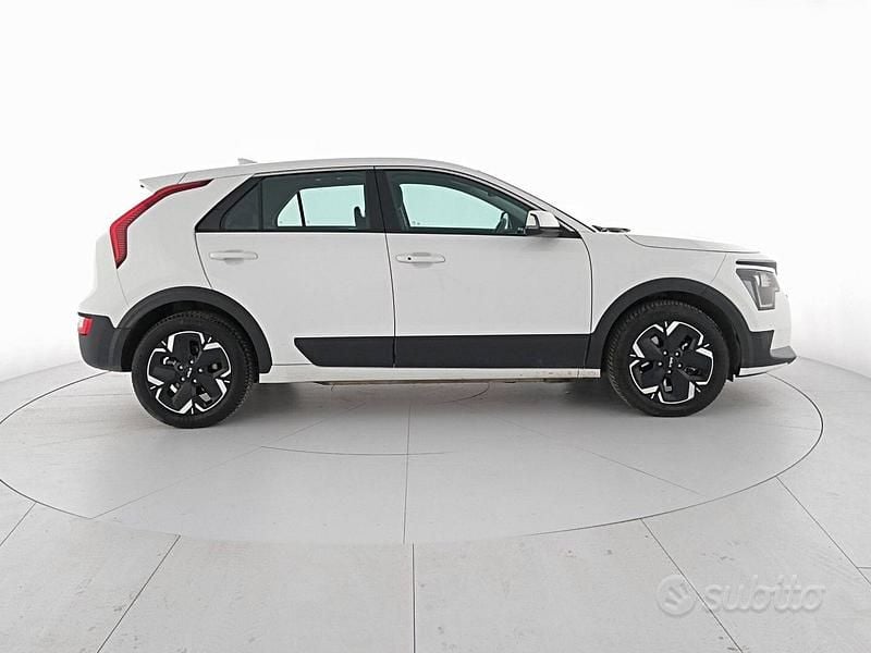Usata Kia e-Niro 150 kW (204 CV) 2023 Bianco SUV