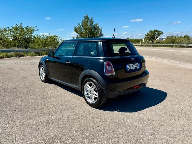 Usata Mini ONE 95 CV (69 kW) 2010 Nero Utilitaria