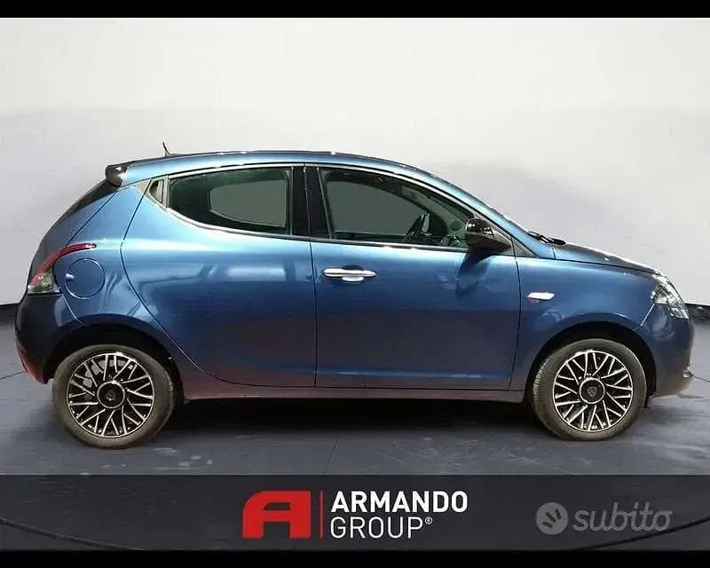 Usata Lancia Ypsilon S 69 CV (50 kW) 2024 Blu Utilitaria