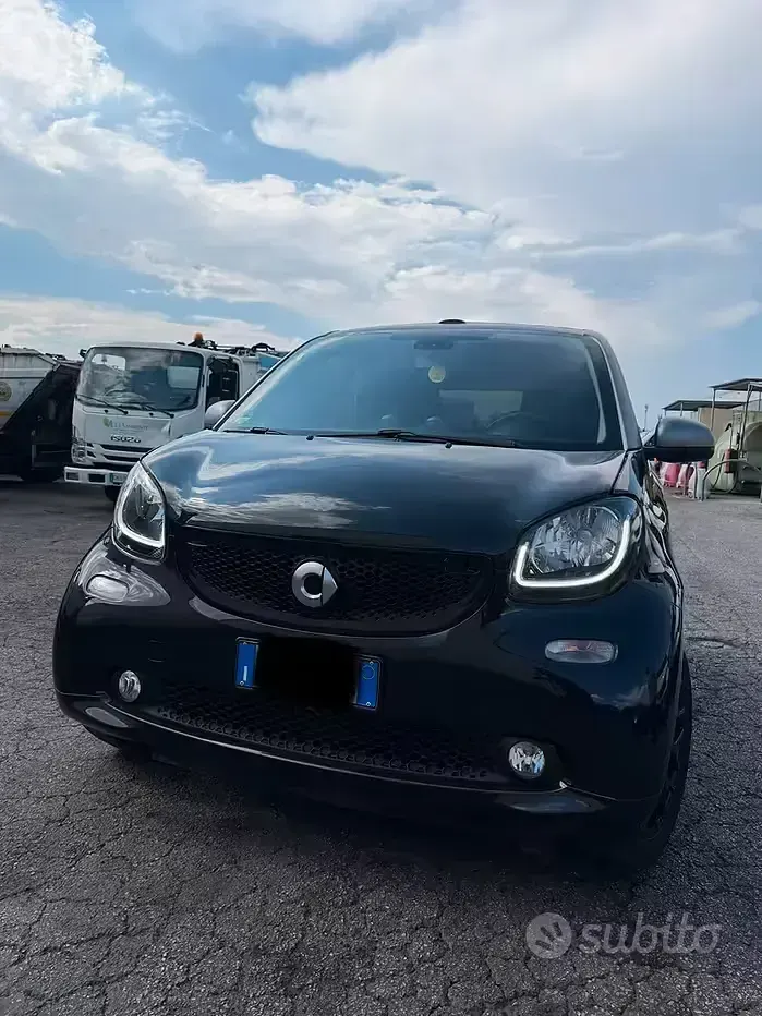 Usata Smart ForTwo Cabrio 71 CV (52 kW) 2016 Nero Cabrio