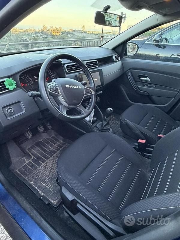 Begagnad Dacia Duster 114 HK (83 kW) 2023 Blå SUV