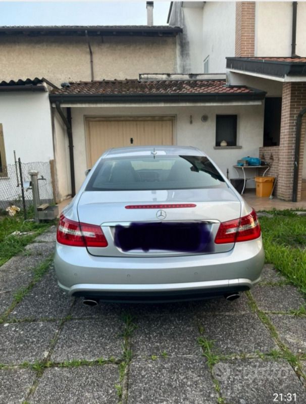 Usata Mercedes E350 231 CV (169 kW) 2009 Grigio Berlina