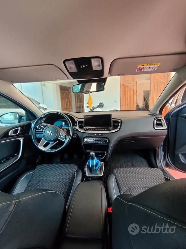 Usata Kia XCeed 120 CV (88 kW) 2021 Grigio SUV
