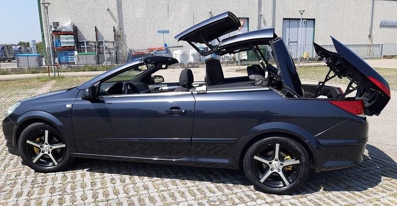Usata 2007 Opel Astra Cabriolet Cosmo Cabrio | 3600 € - Immagine 1/4