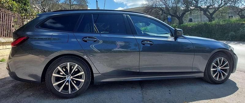 Usata BMW 318 Advantage 150 CV (110 kW) 2021 Grigio Station wagon