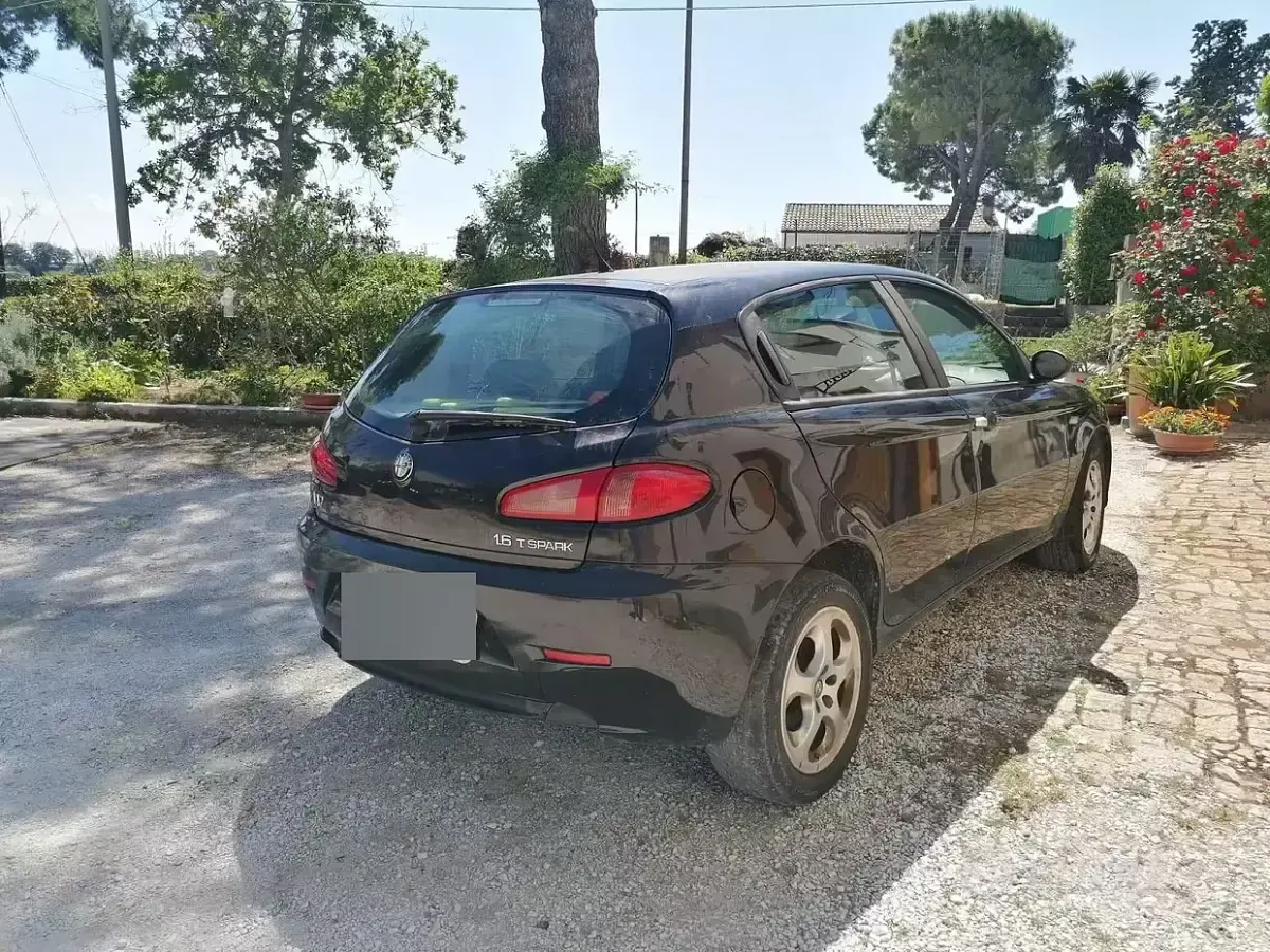 Usata Alfa Romeo 147 105 CV (77 kW) 2008 Nero Utilitaria