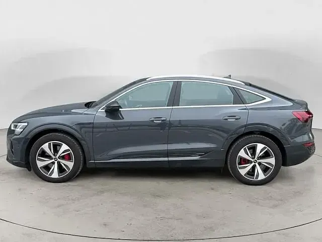 Usata Audi Q8 e-tron Advanced Plus 250 kW (340 CV) 2024 Grigio magnete SUV
