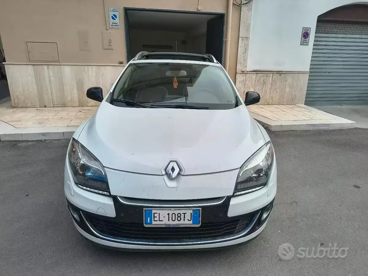 Usata Renault Mégane GrandTour Bose Edition 110 CV (80 kW) 2013 Bianco Station wagon