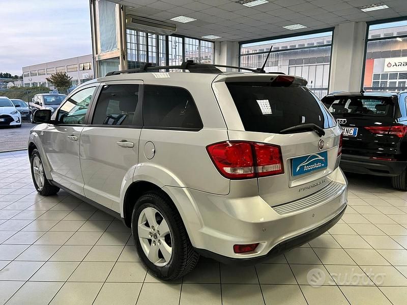 Usata Fiat Freemont 170 CV (125 kW) 2012 Grigio SUV