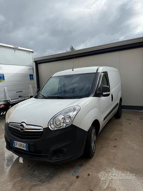 Occasion Opel Combo 105 ch (77 kW) 2014 Blanc Monospace